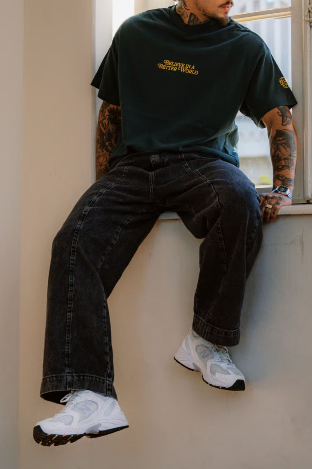 VANDOR & CO. Wide Leg Jeans – Washed Black