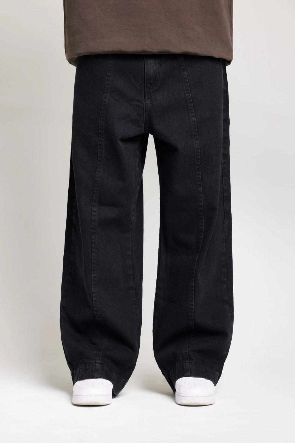 VANDOR & CO. Wide Leg Jeans – Dark Wash
